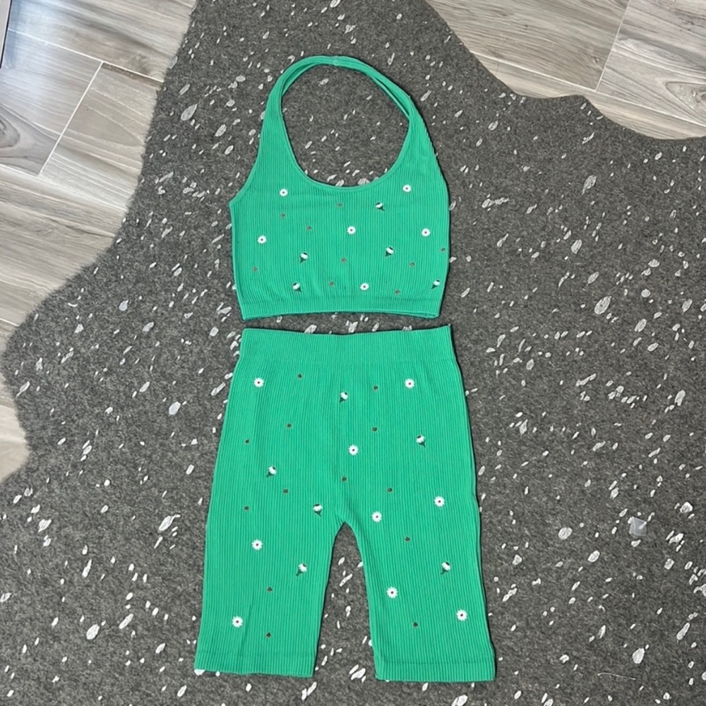 Zara Seamless Embroidered Biker Short Set 💚